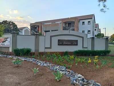 2 Bedroom Apartment To Rent in Pretoria - PUec.webp