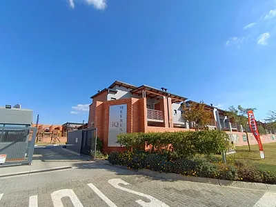 2 Bedroom Apartment To Rent in Pretoria - X5b4.webp