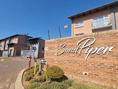 2 Bedroom Apartment To Rent in Pretoria - uqFX.webp