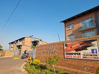 2 Bedroom Apartment To Rent in Pretoria - 66sZ.webp