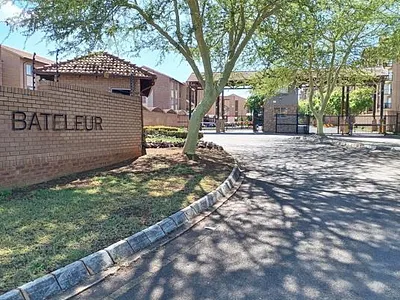 2 Bedroom Apartment For Sale in Pretoria - img