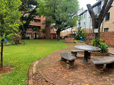 3 Bedroom Apartment To Rent in Pretoria - 1sM1.webp