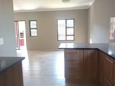 3 Bedroom Townhouse For Sale in Pretoria - img
