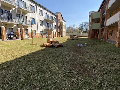 2 Bedroom Apartment To Rent in Pretoria - mOUX.webp