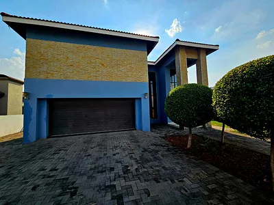 4 Bedroom House For Sale in Akasia - nI1h.webp