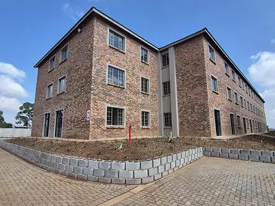 2 Bedroom Apartment To Rent in Springs - STTi.webp