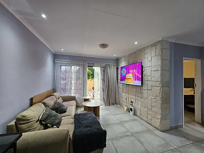 2 Bedroom Townhouse For Sale in Akasia - tGcm.webp