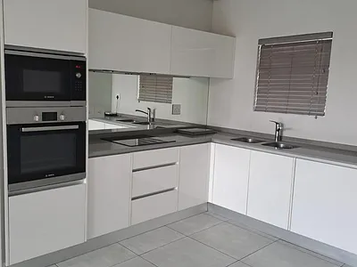 2 Bedroom Apartment For Sale in Kempton Park - img