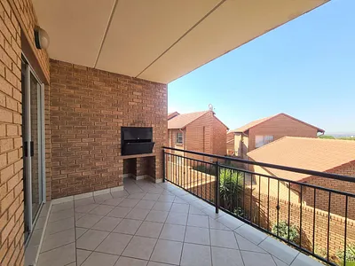 2 Bedroom Apartment To Rent in Hazeldean, Pretoria - O0S3.webp