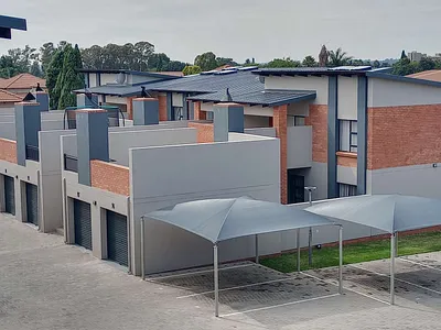 2 Bedroom Townhouse For Sale in Terenure, Kempton Park - yOzs.webp