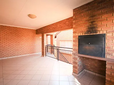 2 Bedroom Apartment To Rent in Hazeldean, Pretoria - QWo7.webp