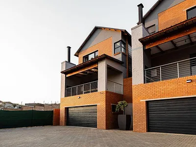 3 Bedroom Townhouse To Rent in Olympus AH, Pretoria - LsyG.webp