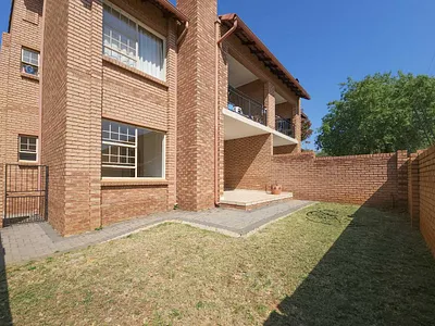3 Bedroom Apartment To Rent in Pretoria - 0xk2.webp
