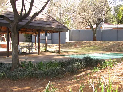 3 Bedroom Apartment For Sale in Johannesburg - dOoQ.webp
