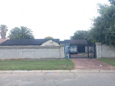 3 Bedroom House For Sale in Kempton Park - SymJ.webp