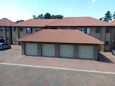 2 Bedroom Apartment For Sale in Boksburg - yMxL.webp