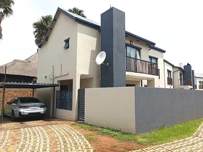 3 Bedroom Townhouse For Sale in Kempton Park - Tf2J.webp