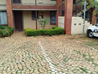 2 Bedroom Apartment For Sale in Pretoria - t89h.webp