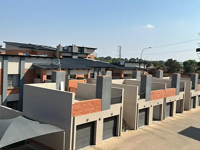 2 Bedroom Apartment To Rent in Kempton Park - J9IE.webp