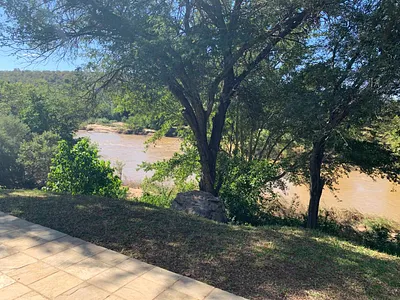 4 Bedroom House To Rent in Hoedspruit - f3yp.webp