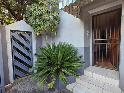 3 Bedroom Townhouse For Sale in Pretoria - twny.webp