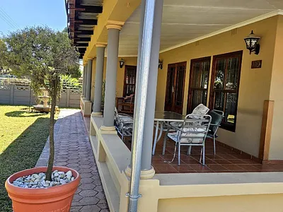 5 Bedroom House For Sale in Pretoria - Q3Ul.webp