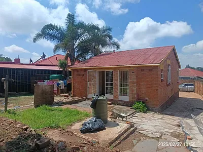3 Bedroom House For Sale in Johannesburg - fP6o.webp