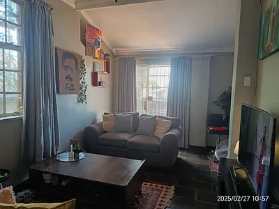 3 Bedroom House For Sale in Johannesburg - rCBe.webp