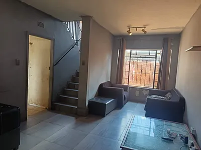 3 Bedroom Townhouse For Sale in Johannesburg - 8xtw.webp