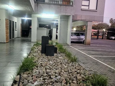 2 Bedroom Apartment For Sale in Pretoria - zJn6.webp