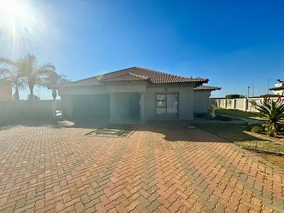 4 Bedroom House For Sale in Pretoria - maMv.webp