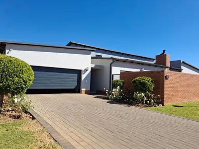 4 Bedroom House For Sale in Pretoria - 7QxE.webp