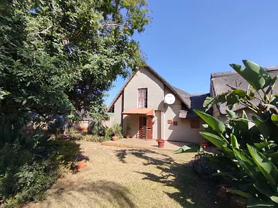 3 Bedroom House For Sale in Akasia - EaFS.webp