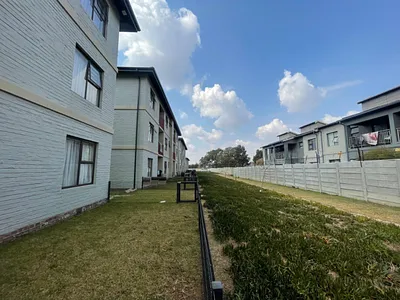 2 Bedroom Apartment To Rent in Benoni - t6CP.webp