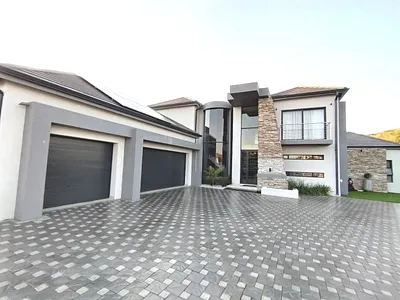 6 Bedroom House For Sale in Nelspruit - lkfV.webp