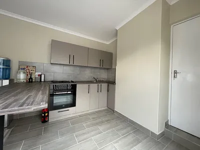 1 Bedroom Apartment To Rent in Edenvale - img