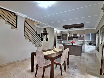 3 Bedroom Townhouse To Rent in Terenure, Kempton Park - Fot6.webp