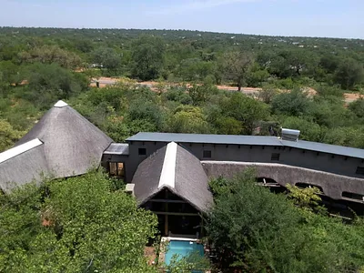5 Bedroom House For Sale in Hoedspruit - KmoA.webp