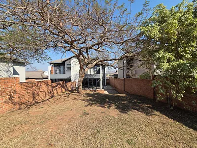 3 Bedroom Townhouse For Sale in Nelspruit - Oc8F.webp