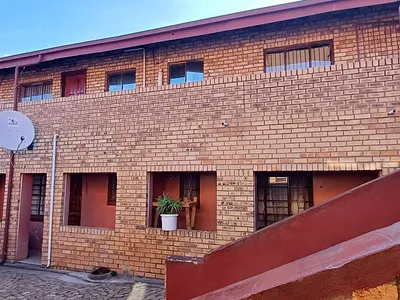 Commercial Property For Sale in Johannesburg - Q6SO.webp