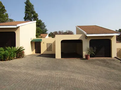 3 Bedroom Townhouse For Sale in Sandton - vJ5L.webp