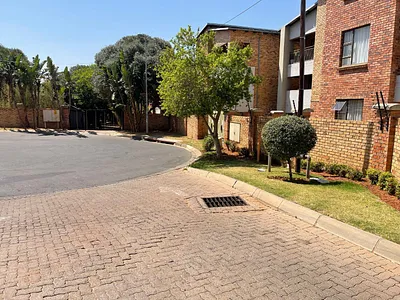 2 Bedroom Apartment For Sale in Randburg - pCYn.webp