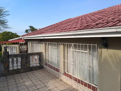 4 Bedroom House For Sale in Nelspruit - M1OU.webp