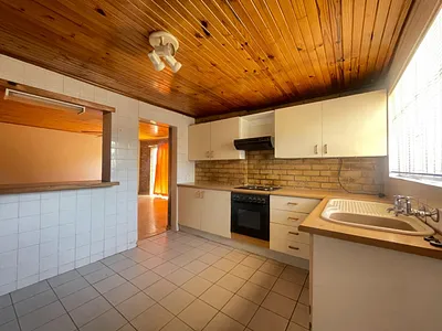 2 Bedroom Apartment To Rent in Kempton Park - jU7o.webp