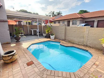 3 Bedroom Townhouse To Rent in Rustenburg - DRda.webp