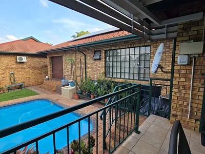 4 Bedroom House For Sale in Pretoria - HV11.webp