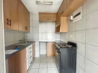 2 Bedroom Apartment To Rent in Kempton Park - kI8h.webp