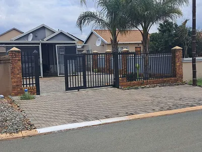 2 Bedroom House For Sale in Mabopane - uoVI.webp