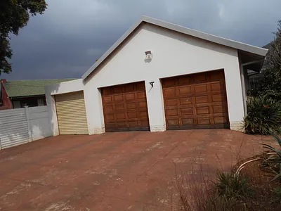 4 Bedroom House For Sale in Centurion - OQwP.webp