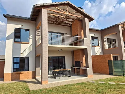 2 Bedroom Townhouse For Sale in Pretoria - img